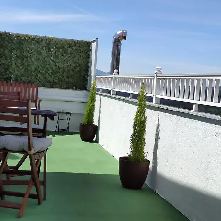 Hostal-restaurante Paris Πανσιόν