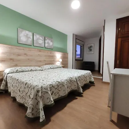 Hostal-restaurante Paris Guest house Forcarei