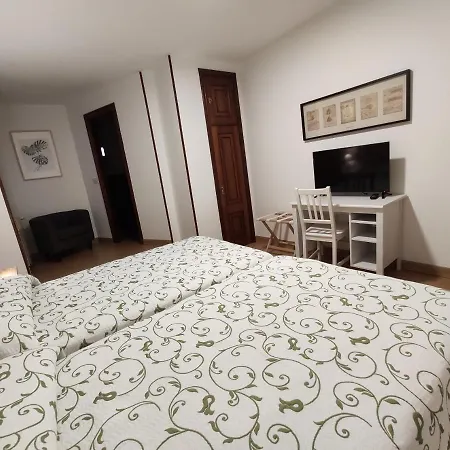 Hostal-restaurante Paris Guest house Forcarei