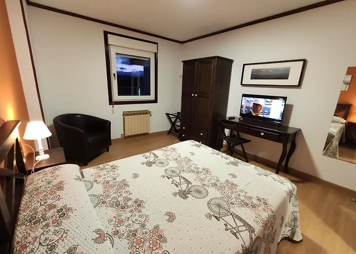 Pensjonat Hostal-restaurante Paris 3*